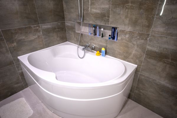 Large Bathtub Installation in Fort Wayne